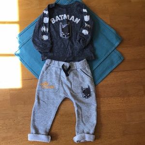 Batman coordinating outfit Size 12 mos